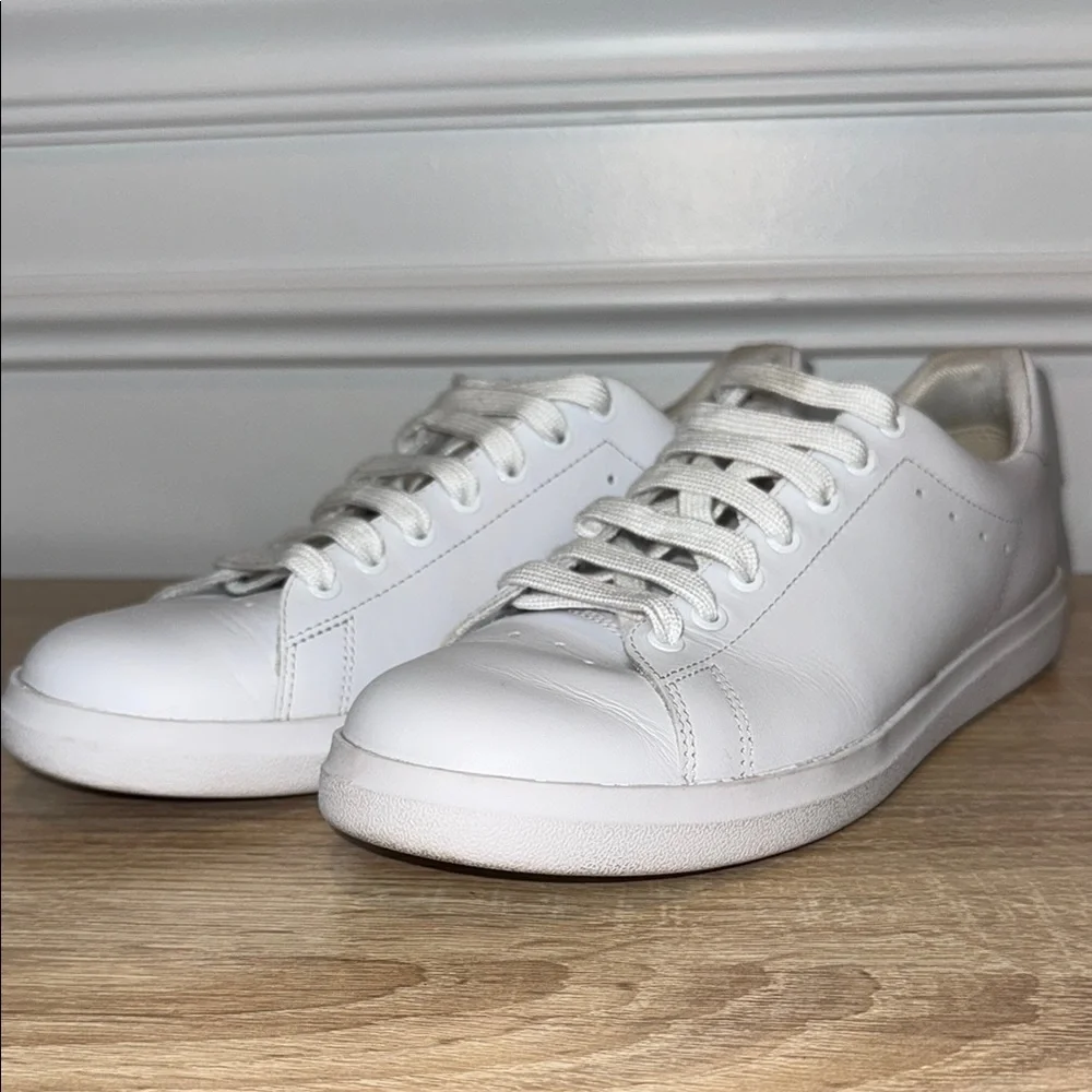 Tory Burch White “Howell Court” W DUST‎ BAG Athletic Shoes Sleek Design Sz 9 EUC